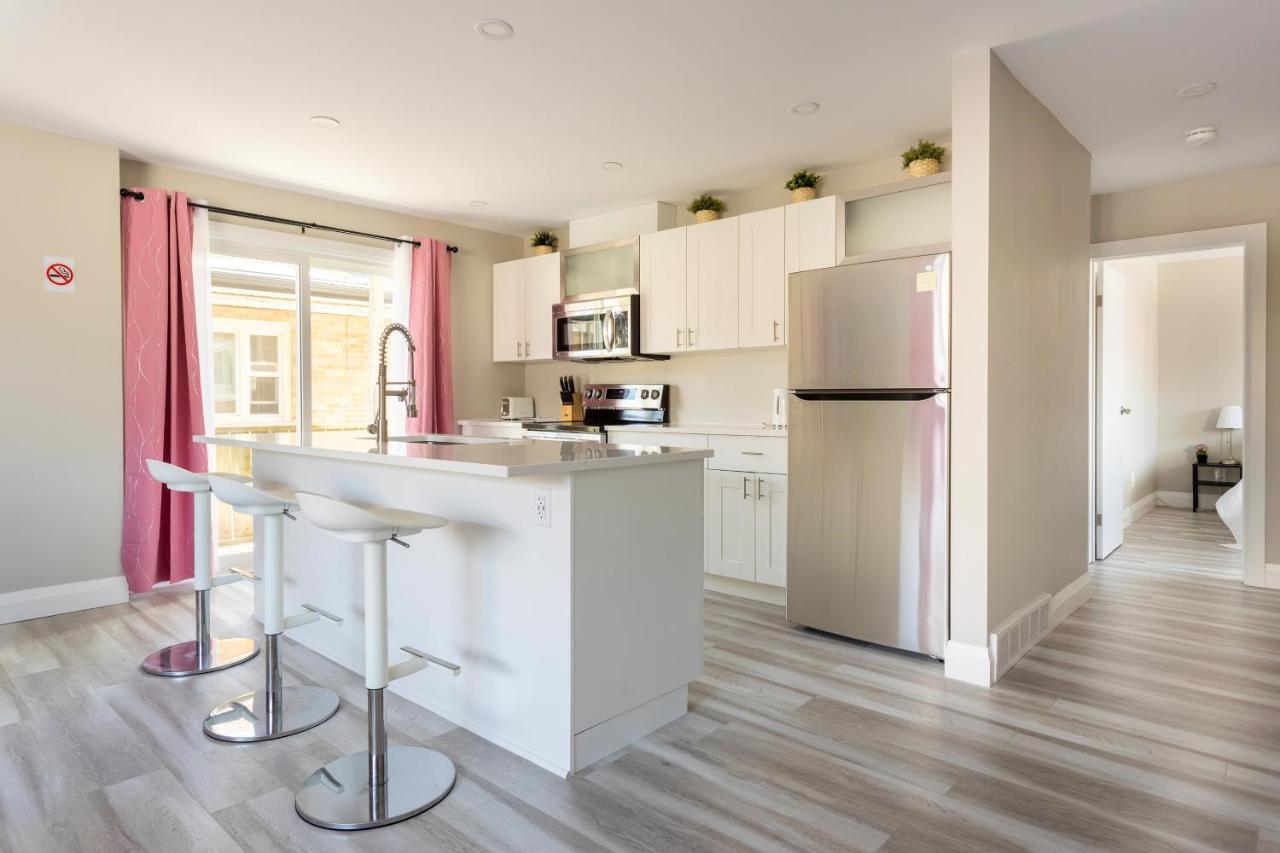 Entire 2 Bedroom Apartment Downtown - U2 Kitchener Ngoại thất bức ảnh