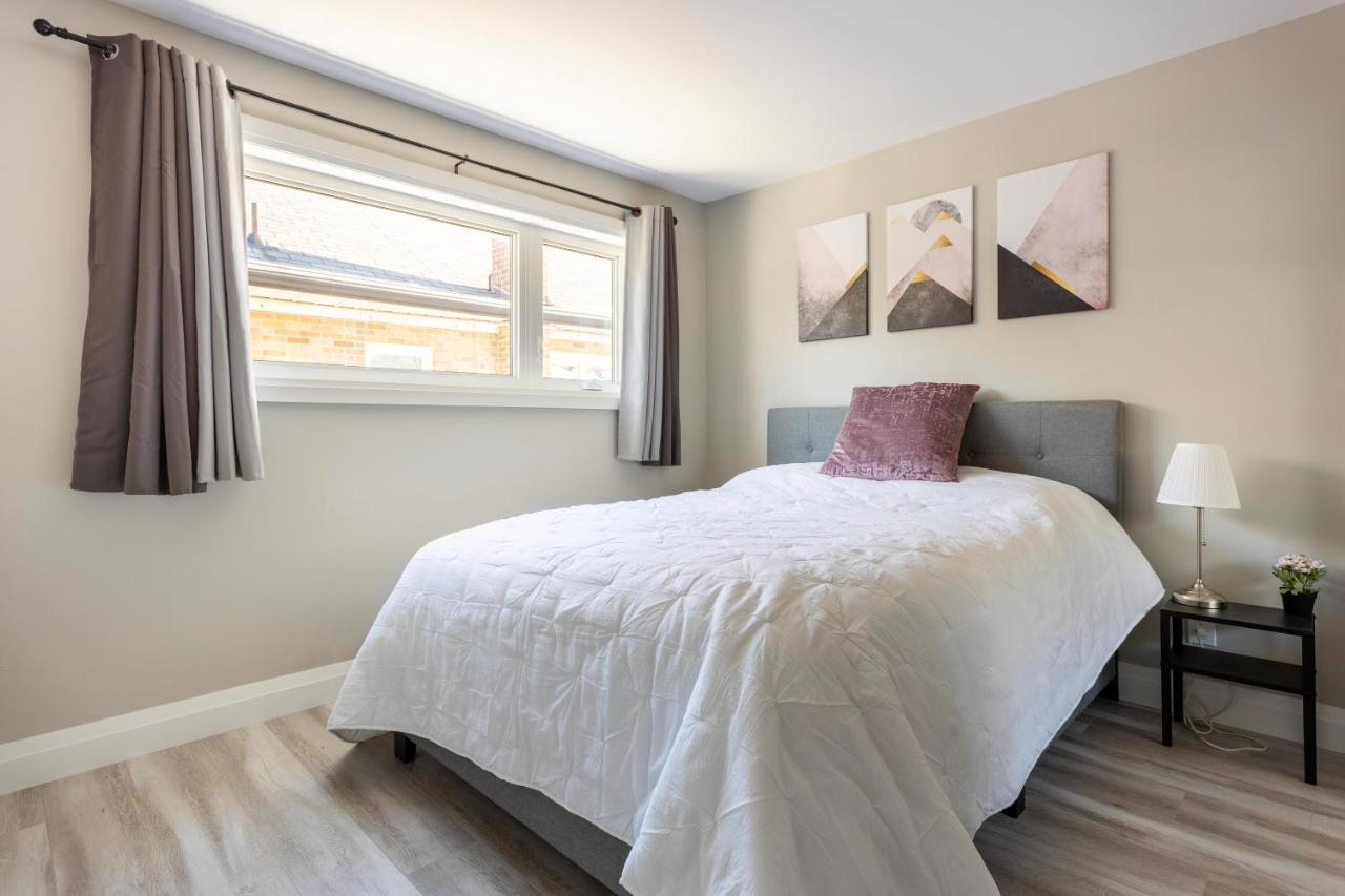 Entire 2 Bedroom Apartment Downtown - U2 Kitchener Ngoại thất bức ảnh