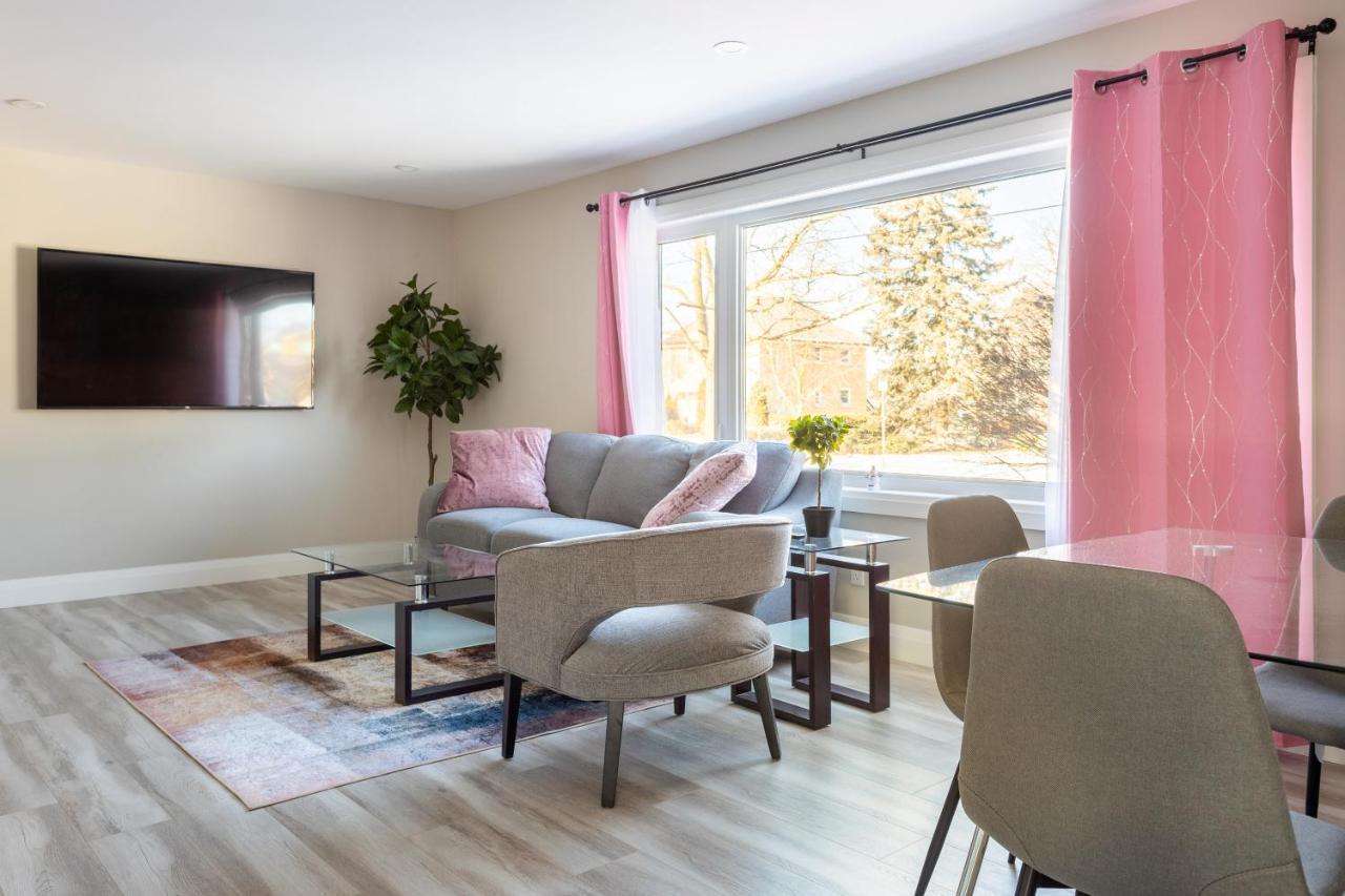 Entire 2 Bedroom Apartment Downtown - U2 Kitchener Ngoại thất bức ảnh
